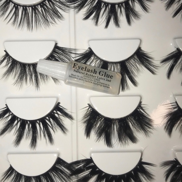 16 Style Lash Set - Picture 3 of 4